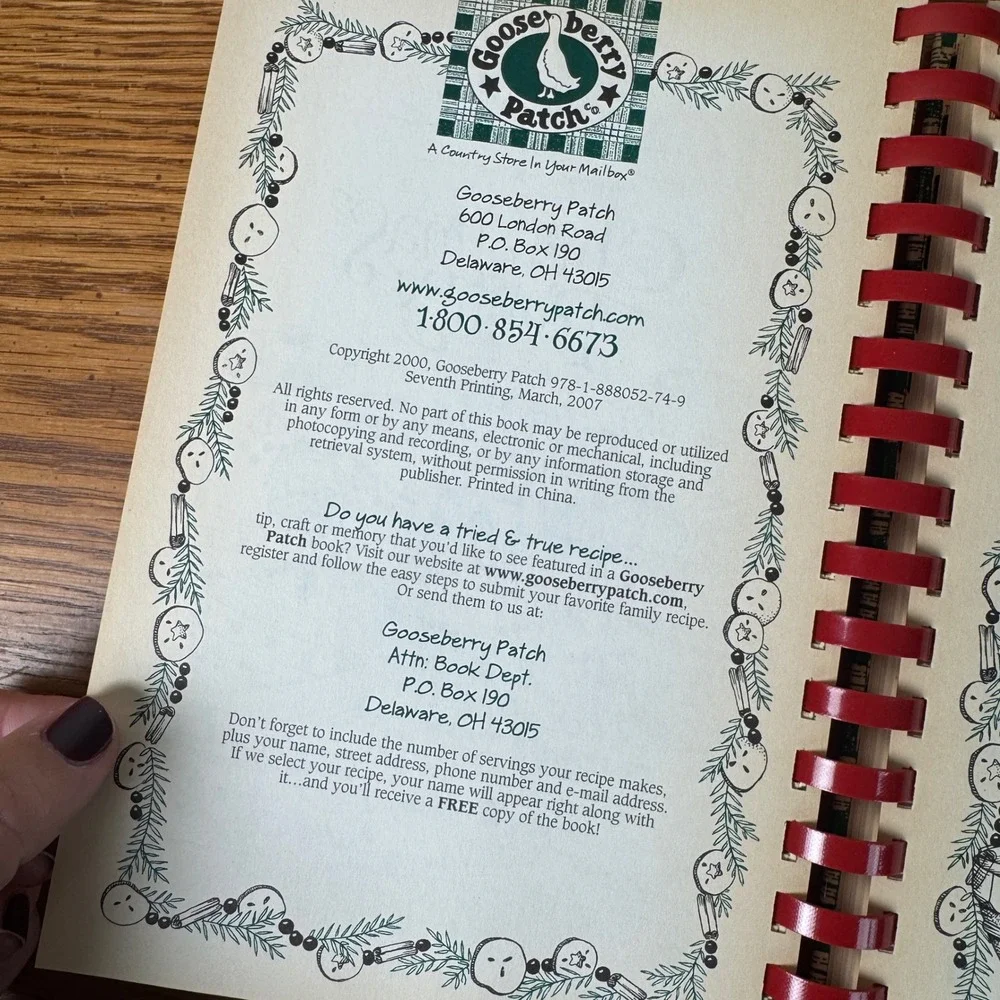 Gooseberry‎ Patch Christmas Pantry Cookbook Holiday Recipes Spiral Bound 1990s